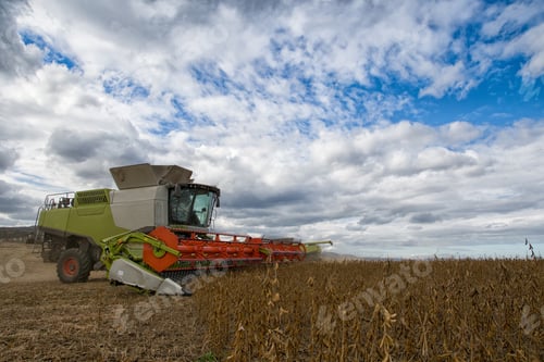 Preview: combine harvester
