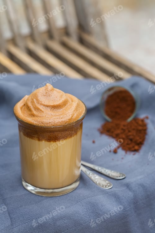Preview: Trendy iced frothy ultra fluffy Dalgona instant Coffee drink