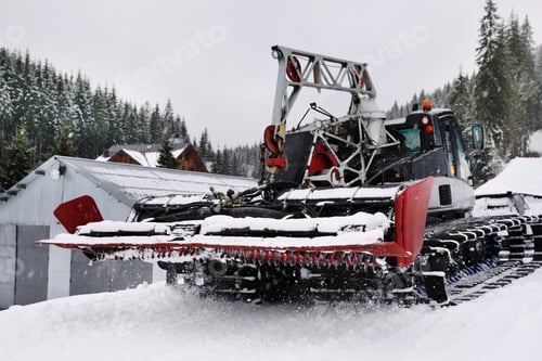 Preview: New modern snow plow at mountain resort