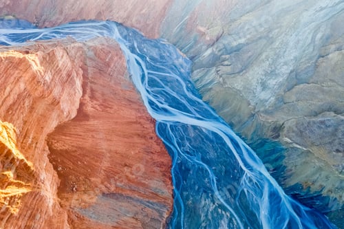 Preview: canyon riverbed ike a blood vessel