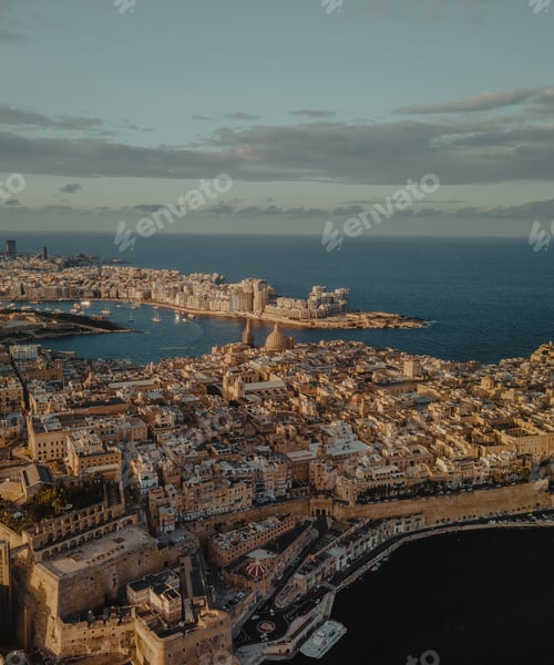 Preview: Aerial view of Valleta in Malta