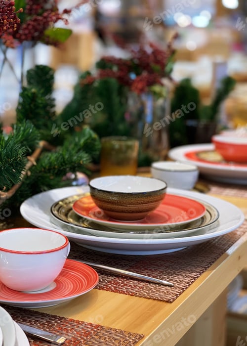 Preview: Tidy dinning table