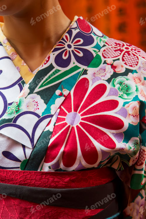 Preview: Traditional japanese female clothing