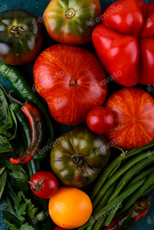 Preview: Assortment of different tomatoes, pepper and basil