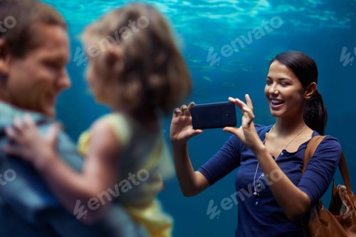 Preview: Shes focused on those fish