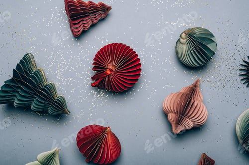 Preview: Trendy paper Christmas tree baubles