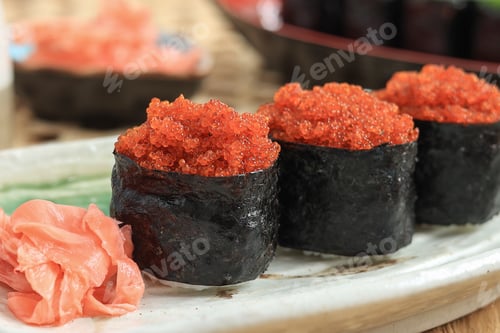 Preview: Gunkan Sushi with Tobiko, Flying Fish Roe