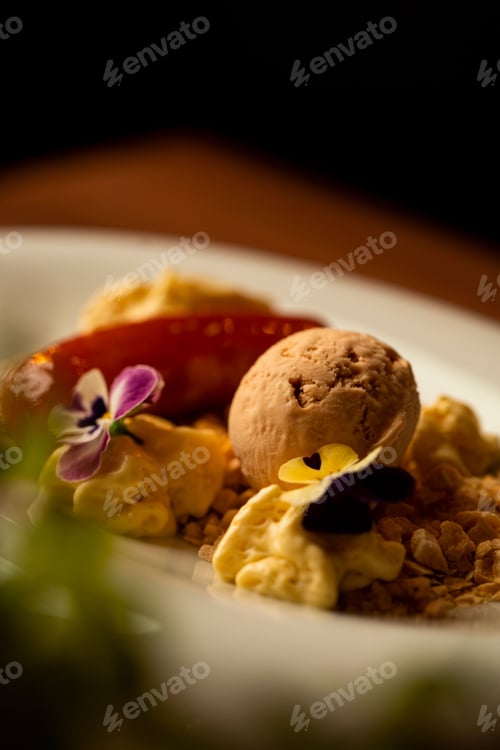 Preview: Gourmet dessert with ice cream and flowers