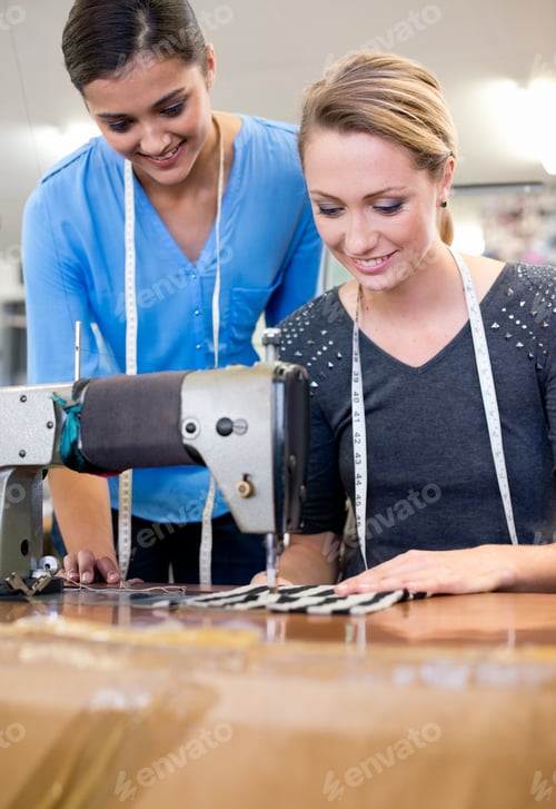 Preview: Dressmakers unite