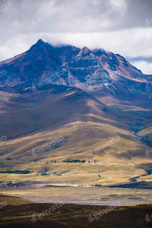 Preview: Sincholagua Volcano (4,873m), Cotopaxi Province, Avenue of Volcanoes, Ecuador, South America