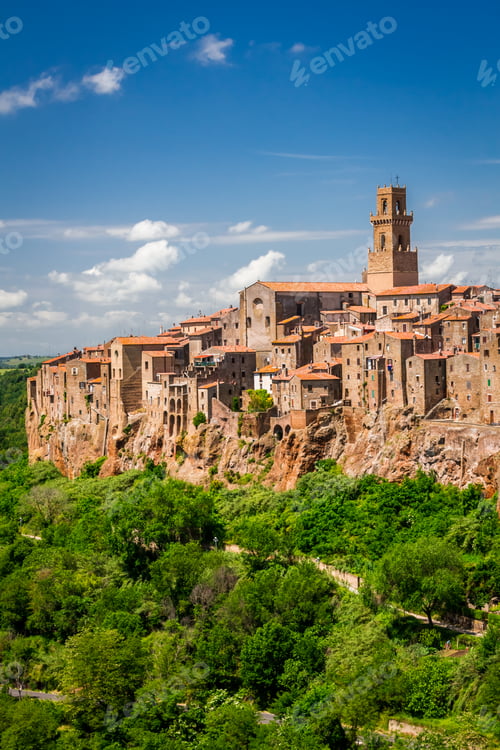 Preview: Pitigliano city on the cliff, Italy