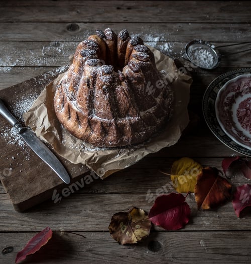 Preview: Delectable Kugelhopf on parchment paper
