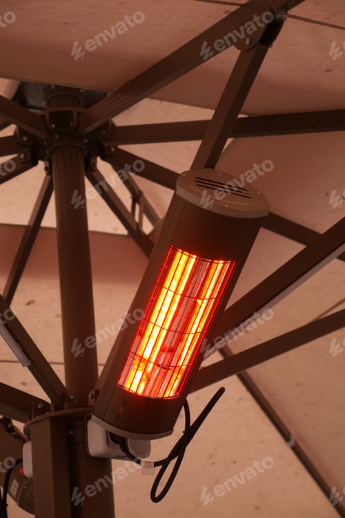 Preview: Umbrella-mounted outdoor heater warms chilly evenings