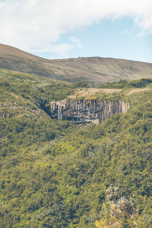 Preview: Svartifoss Waterfall in Iceland
