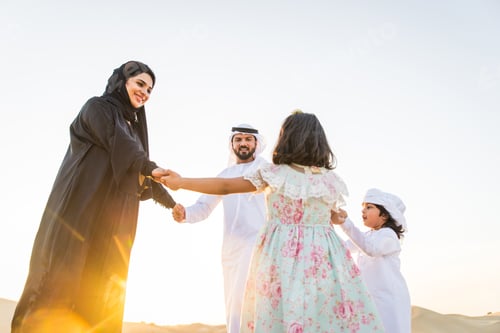 Preview: Arabian family in the desert
