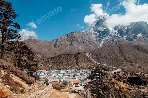 Preview: Beautiful mountain landscape in Himalaya