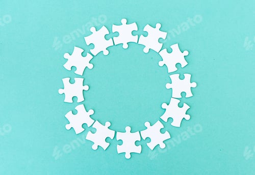 Preview: Circle made of puzzle pieces