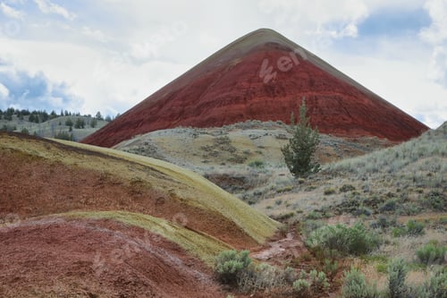 Preview: Painted Hills National Monument, USA