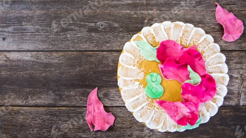 Preview: Hand painted gingerbread on wooden background
