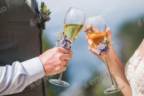 Preview: Romantic Wedding Toast with Champagne Glasses