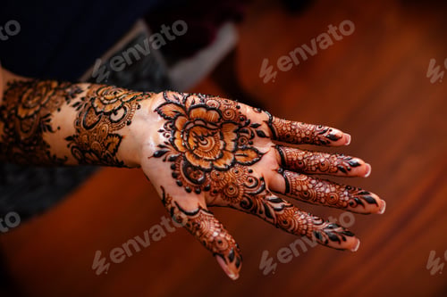 Preview: Henna reddish dye powdered leaves tree Egyptian Asian Indian Muslims Weddings