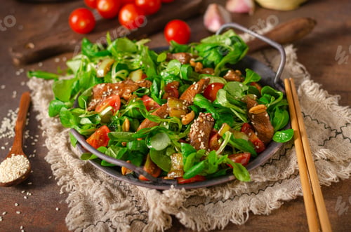 Preview: Thai salad with grilled chicken