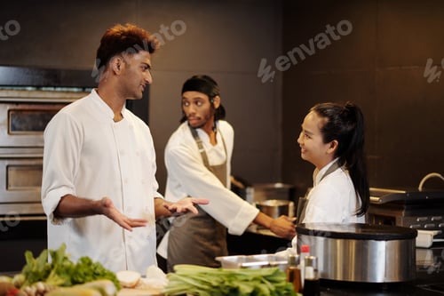 Preview: Chef Talking to New Worker
