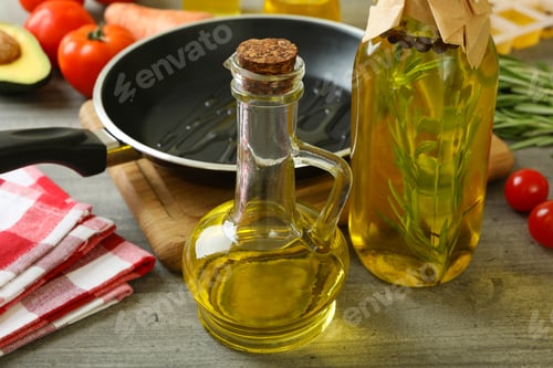 Preview: Concept of cooking with oil, close up