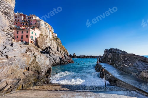 Preview: Manarola in Cinque Terre, Italy