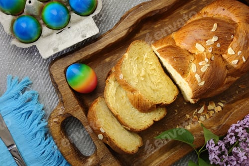 Preview: Easter sweet brioche and colored eggs