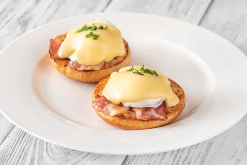 Preview: Eggs Benedict with bacon