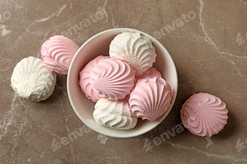 Preview: Bowl with sweet marshmallow on gray table