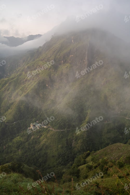 Preview: Little Adam's Peak landscape during a stunning sunrise in Ella, Sri Lanka