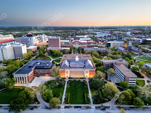 Preview: Lincoln, Nebraska, USA Cityscape and Campus