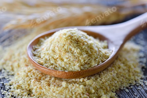 Preview: Wheat germ in wood spoon
