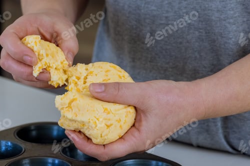 Preview: There is a traditional Brazilian snack made with cheese buns called chipa, which are traditionally