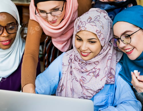 Preview: islamic women friends working together