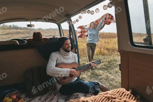 Preview: Carefree journey.