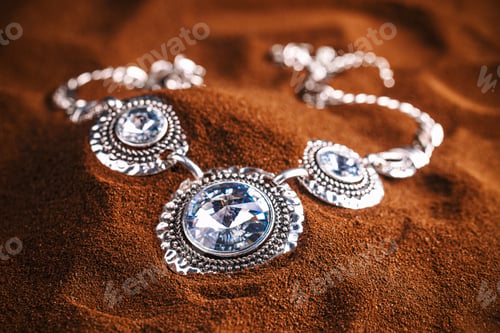 Preview: Metal feminine necklace