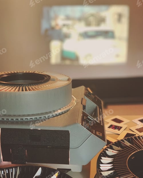 Preview: Vintage Kodak Ektagraphic Carousel slide projector released in the 80’s used to watch slideshow.