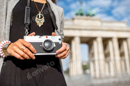 Preview: Woman traveling in Berlin