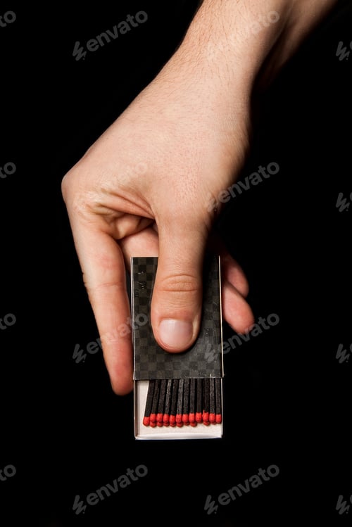 Preview: Box of matches in the man hand