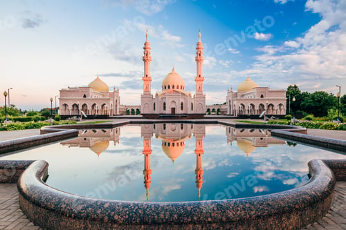 Preview: Beautiful White Mosque with Reflection on Water