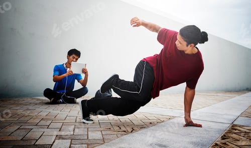 Preview: Breakdance Freestyle Hip-Hop Streetdance Teenager Concept