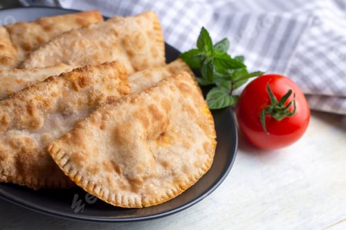 Preview: Turkish foods,minced meat in savoury pastry (Turkish name; ci borek or cig borek)