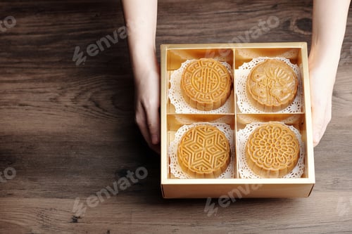 Preview: Mooncakes for the Guests