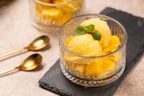 Preview: Natural mango ice cream in glass cremans