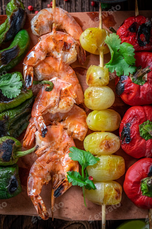 Preview: Healthy grilled skewer made of mediterranean seafood and vegetables.