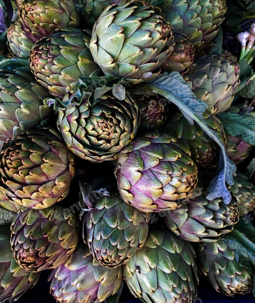 Preview: Artichokes on farmers market in the south of Mediterranean