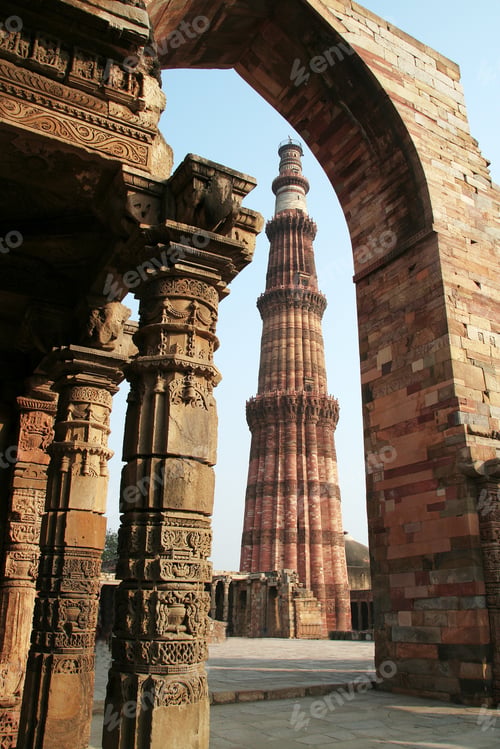 Preview: Qutub Minar framed in surrounding structure, Delhi, India, Asia